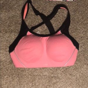 2 Victoria’s Secret VXS sport, sports bras